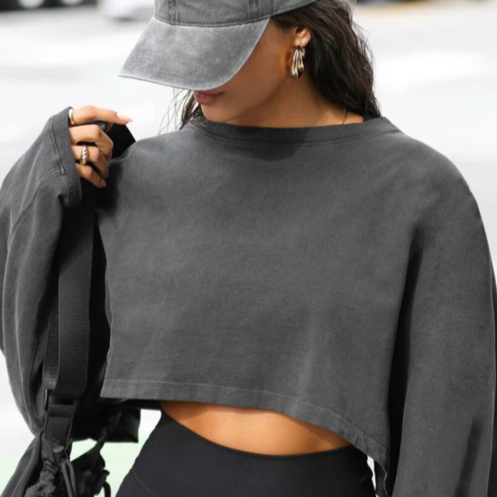 Joah Brown Slouchy Crop Long Sleeve in Washed Black Size S/M